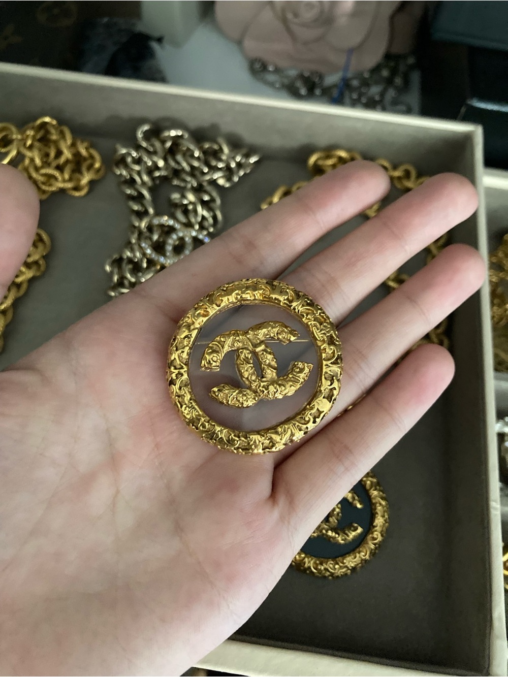 CHANEL Gold-Tone Filigree Interlocking CC Brooch